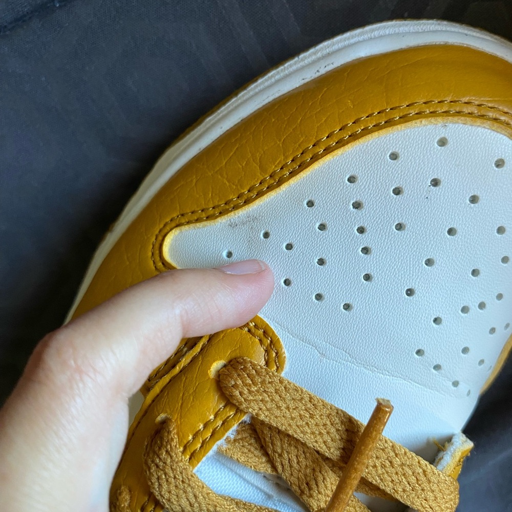 Nike low next nature Kids phantom gold suede and White Sneakers - Picture 6 of 10